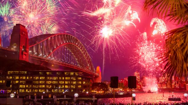 Sydney Harbour bridge NYE fireworks